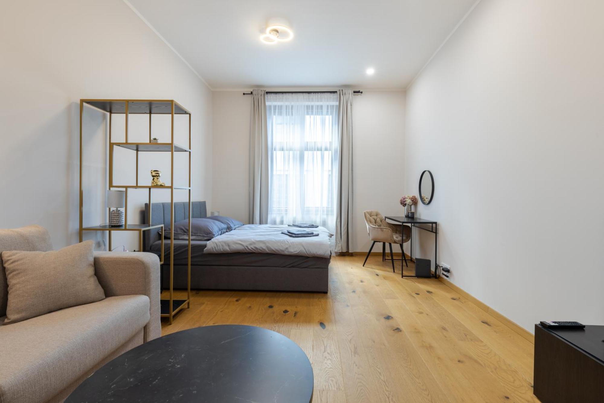 Apartament Dale Smichov Riverside - Metro Andel